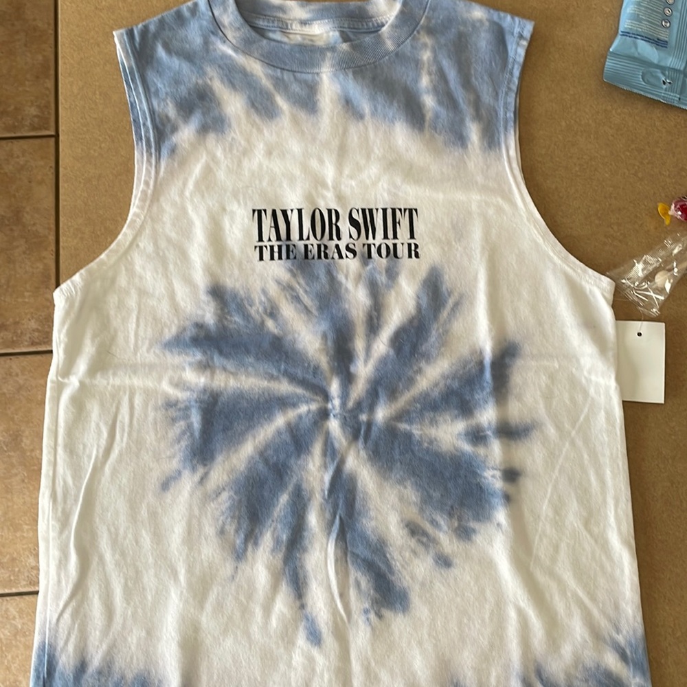 Eras tour Taylor swift t shirt- brand new. Youth medium